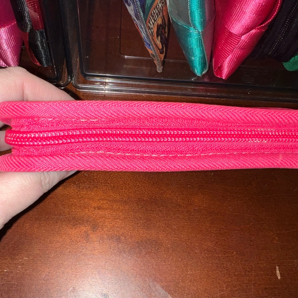 Harvey’s Seatbelt Handbags Melon Hot Pink Clutch Wallet - Picture 3 of 7